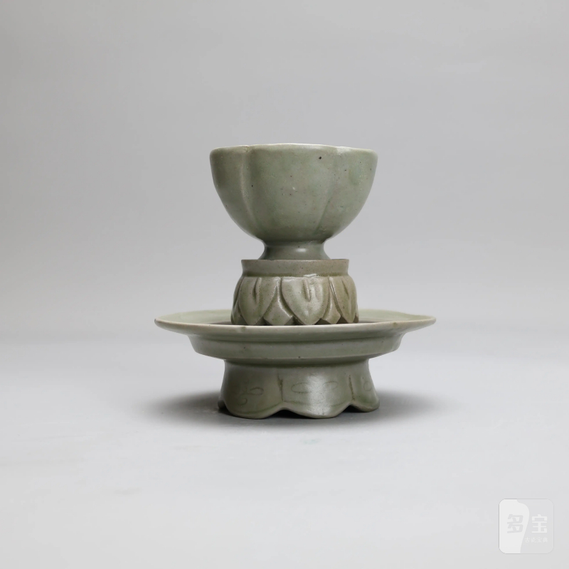 明 青釉莲瓣纹盏、托 - 图1